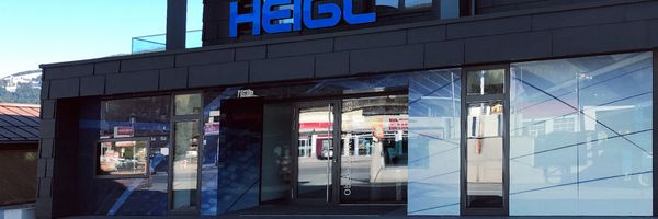 Heigl Fassade & Dach Altenmarkt - Fassade mit direkt bedruckten Glasplatten (3) Heigl Fassade & Dach Altenmarkt - Fassade mit direkt bedruckten Glasplatten (3)