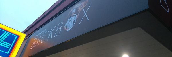 Hofer KG Salzburg - Spannrahmen mit Vinylplane um die Ecke auf Gehrung Hofer KG Salzburg - Spannrahmen mit Vinylplane um die Ecke auf Gehrung