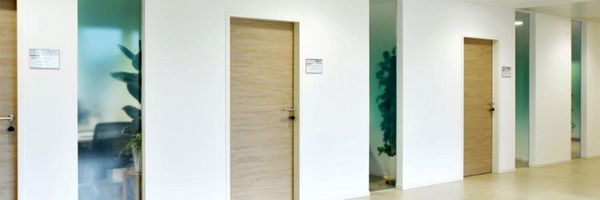 BH Hallein - Sichtschutzfolierung bei diversen Glaselementen BH Hallein - Sichtschutzfolierung bei diversen Glaselementen